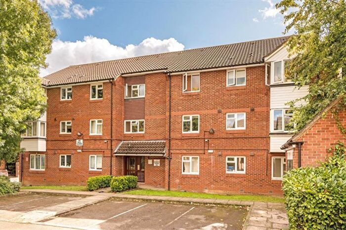 1 Bedroom Flat To Rent In Stevenson Crescent, Bermondsey, SE16