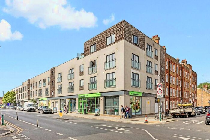 1 Bedroom Flat To Rent In Garratt Lane, London, SW18