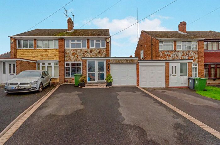 3 Bedroom Semi Detached House For Sale In Wollaston Crescent, Wolverhampton, WV11