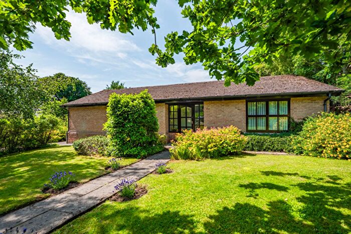 3 Bedroom Detached Bungalow For Sale In Rockside View, Matlock, DE4