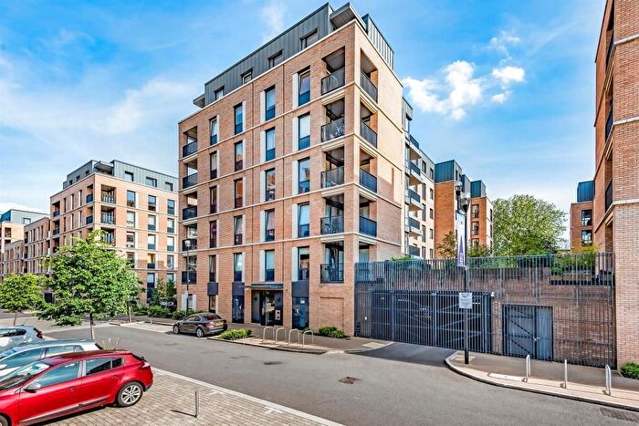 1 Bedroom Flat To Rent In Holman Drive, Southall, Middlesex, West Midlands, UB2