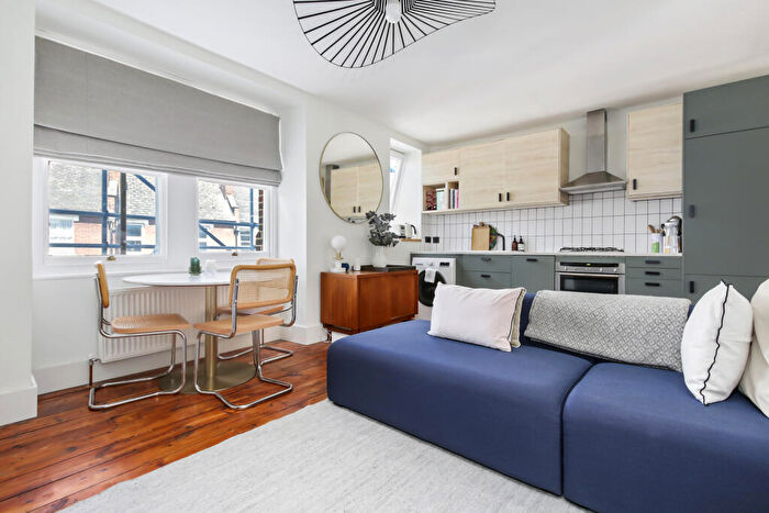 1 Bedroom Apartment To Rent In Calabria Road, London, N5