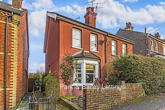 2 Bedroom House To Rent In Bedroom Semi Detached House In Caterham Valley, CR3