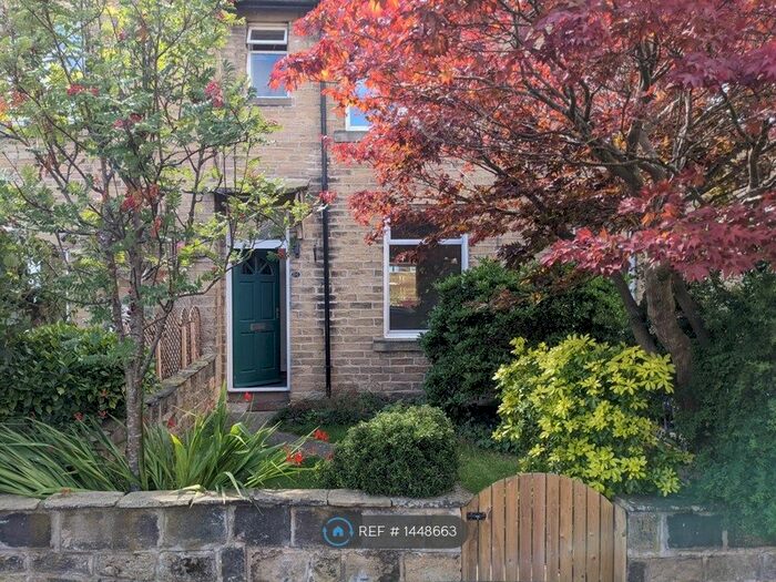 3 Bedroom Terraced House To Rent In Ash Grove, Ilkley, LS29