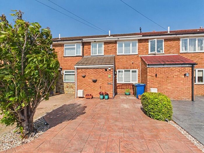 3 Bedroom Terraced House For Sale In Milton Road, Stanford-Le-Hope, SS17