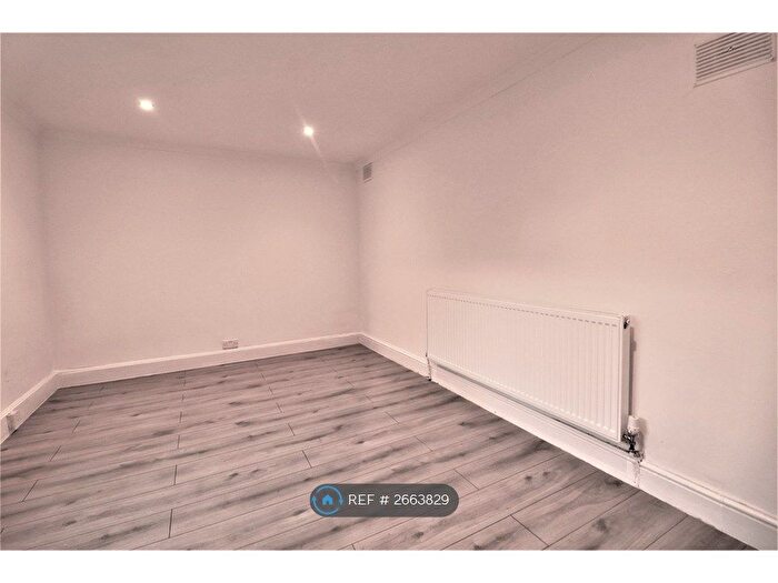 1 Bedroom Semi-Detached House To Rent In Ryecroft Road, London, SE13