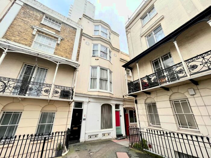 1 Bedroom Flat To Rent In Russell Square, Brighton, BN1