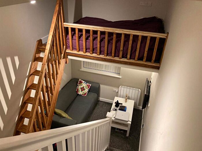 1 Bedroom Private Hall To Rent In Church Street, Lancaster, LA1