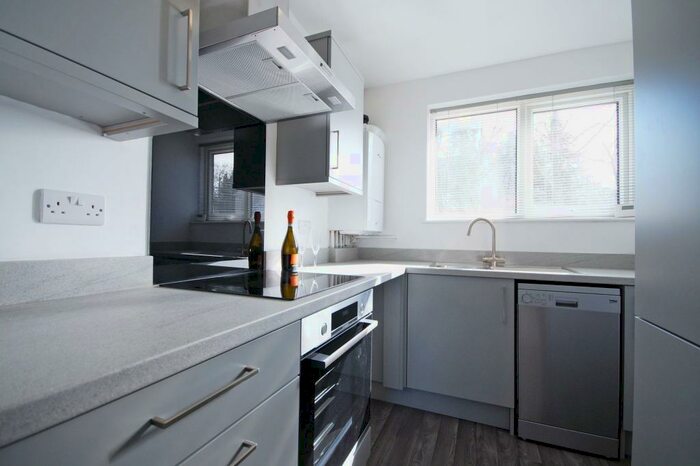 2 Bedroom Flat To Rent In Kent Road North, Harrogate, HG1