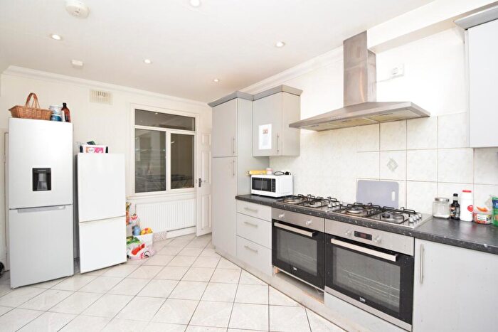 1 Bedroom Flat To Rent In Room, Byron Road, Wealdstone, Harrow, Greater London, HA3
