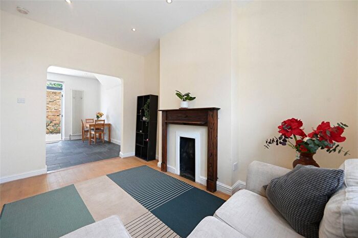 3 Bedroom Terraced House For Sale In Galloway Road, London, W12
