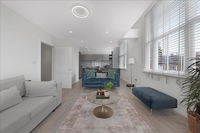 2 Bedroom Flat To Rent In Hesketh Place, London, W11