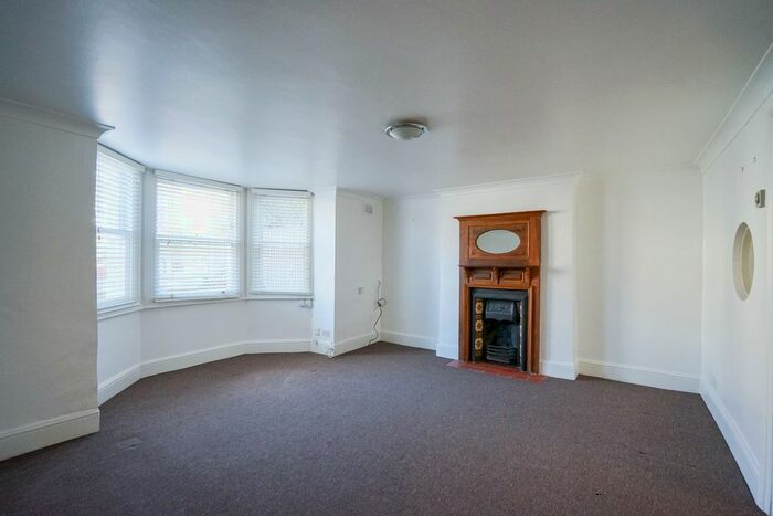 1 Bedroom Flat To Rent In Ferme Park Road, Crouch End, N8