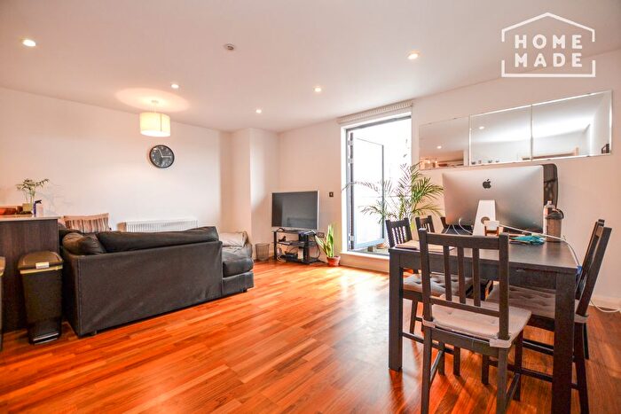 1 Bedroom Flat To Rent In Stanley Road, London, SW19