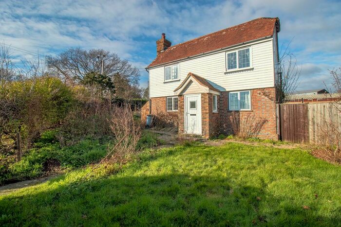 3 Bedroom Cottage For Sale In Barnhorn Road, Bexhill On Sea, TN39