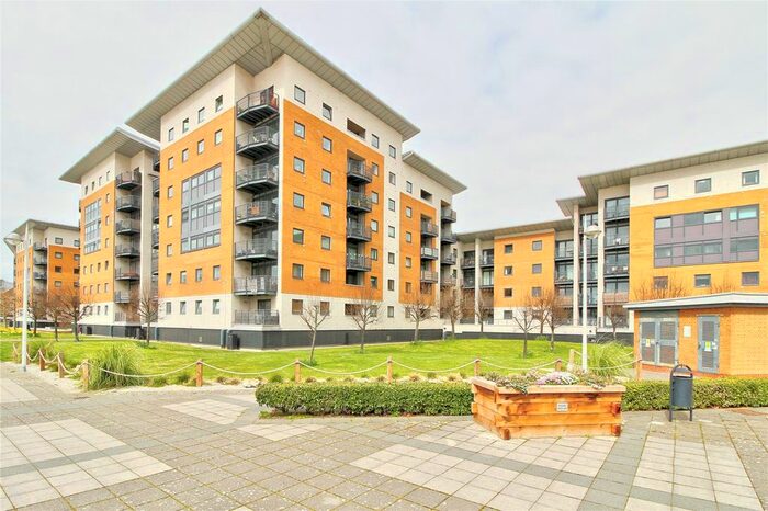 1 Bedroom Flat To Rent In Fishguard Way, Royal Docks, London, E16