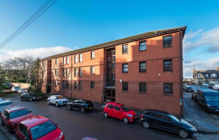 2 Bedroom Flat For Sale In /, Eastwood Avenue, Shawlands, G41