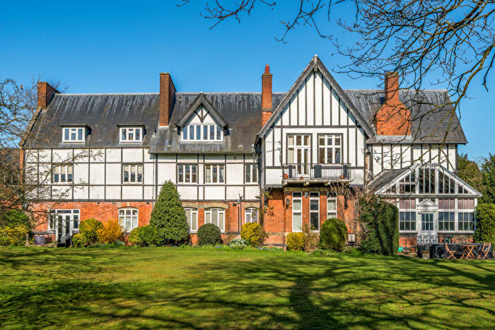 2 Bedroom Maisonette For Sale In Bickley Park Road, Bromley, BR1