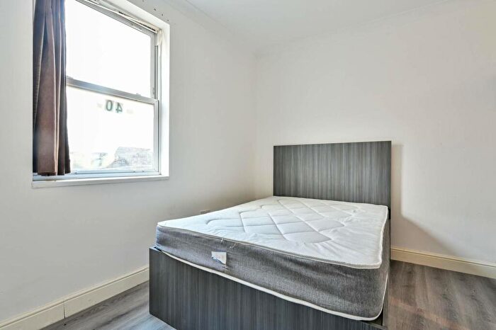 1 Bedroom Flat To Rent In Addlestone, Surrey, Addlestone, KT15