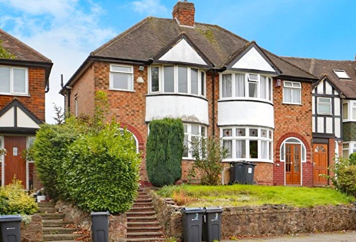 3 Bedroom Semi-Detached House For Sale In Beechmore Road, Birmingham, B26