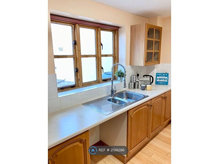 3 Bedroom End Of Terrace House To Rent In Friarn Street, Bridgwater, TA6