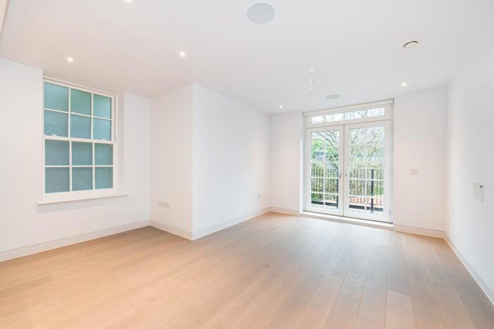 2 Bedroom Flat To Rent In Heath Drive, Hampstead, NW3