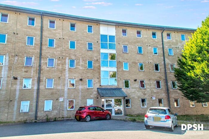 1 Bedroom Apartment For Sale In Great Horton Road, Bradford, West Yorkshire, BD7