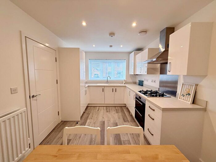 4 Bedroom Semi Detached House To Rent In Giffords Walk, Stoke Gifford, BS34