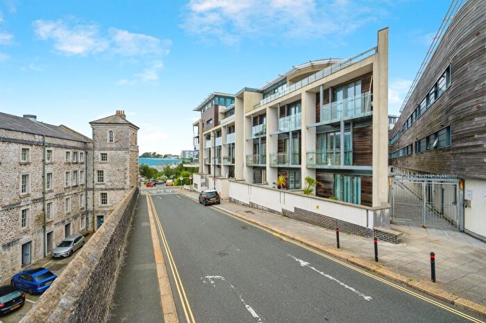 2 Bedroom Flat For Sale In Barrack Place, Plymouth, PL1