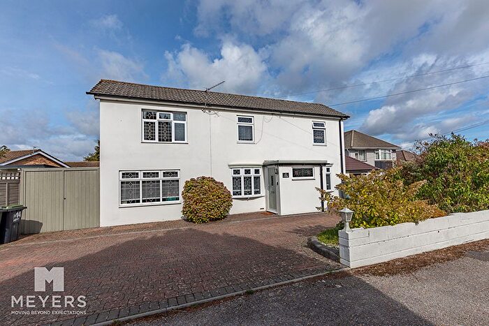 5 Bedroom Detached House For Sale In Redbreast Road, Bournemouth, BH9