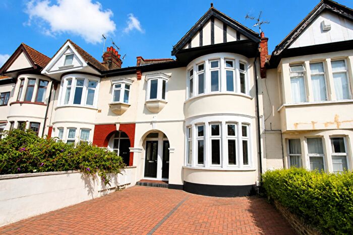 1 Bedroom Flat To Rent In Park Lane, Southend On Sea, SS1