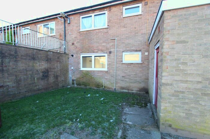 1 Bedroom Flat To Rent In Spotswood Drive, Sheffield, S14