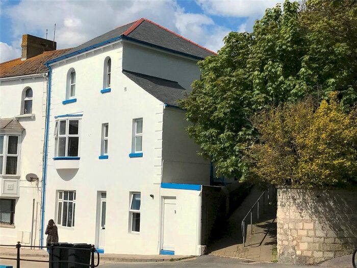 2 Bedroom Flat To Rent In Fortuneswell, Portland, Dorset, DT5