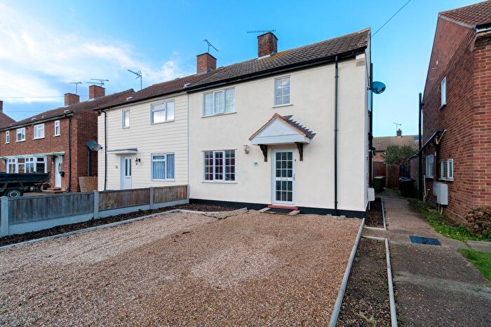 3 Bedroom Property To Rent In Rochford Garden Way, Rochford, SS4