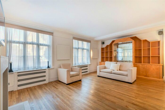 3 Bedroom Flat To Rent In Chesterfield House, South Audley Street, Mayfair, London, W1K