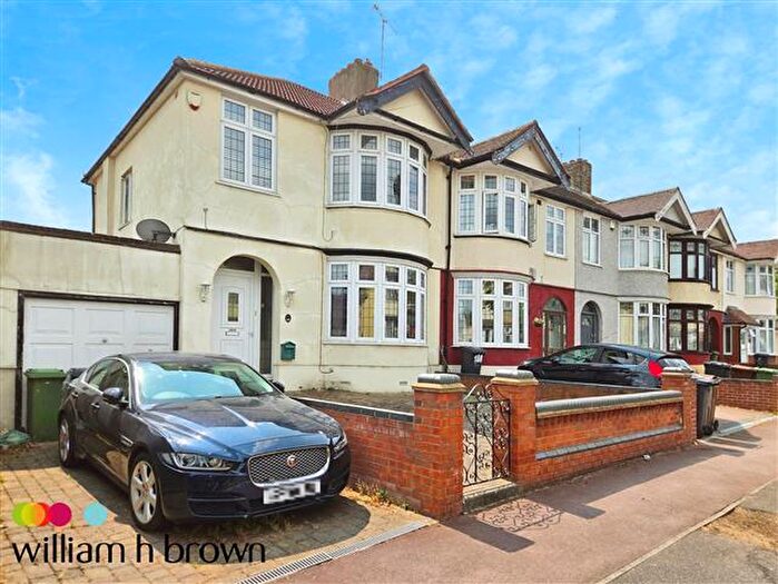 3 Bedroom House To Rent In Cavendish Gardens, Barking, IG11