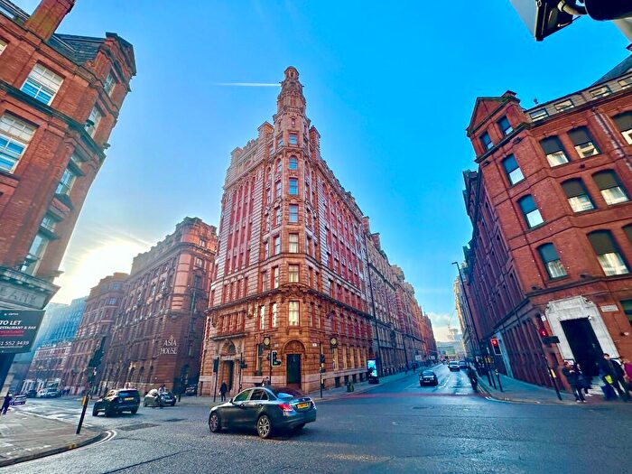 2 Bedroom Apartment To Rent In Lancaster House, Princess Street, Manchester, M1