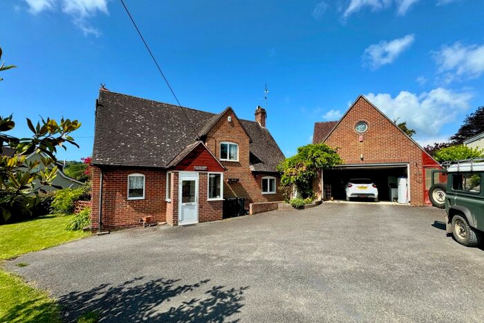 3 Bedroom Detached House For Sale In South Instow, Harmans Cross, Swanage, BH19