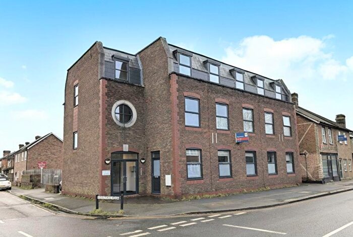 1 Bedroom Flat To Rent In Addlestone, Surrey, KT15