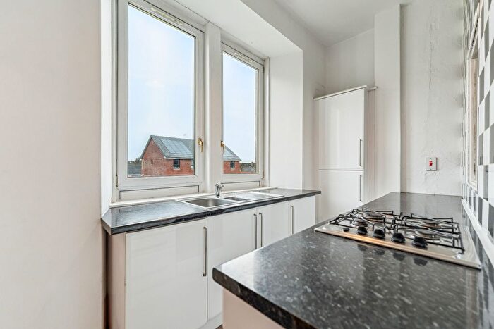 1 Bedroom Flat To Rent In Meadowpark Street, Dennistoun, Glasgow, G31
