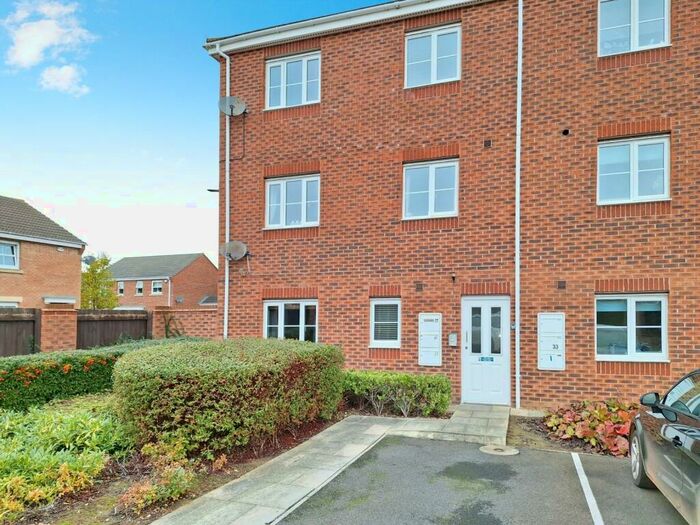 1 Bedroom Apartment To Rent In Pennistone Place, Scartho Top, Grimsby, Lincolnshire, DN33