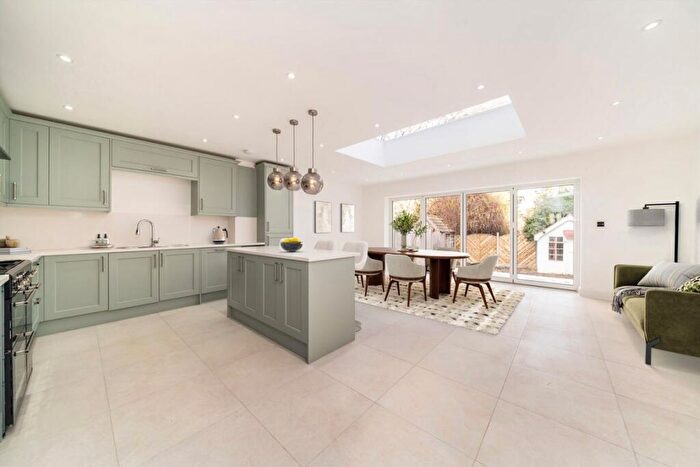 4 Bedroom Terraced House For Sale In Ashbourne Road, Tooting, CR4