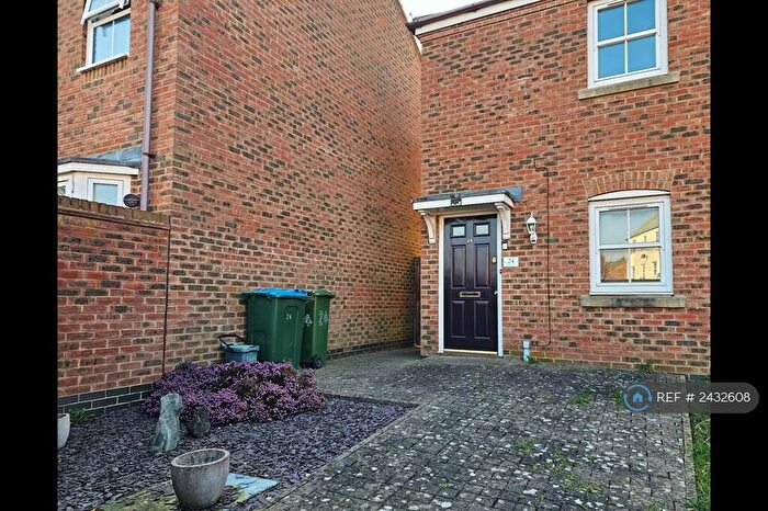 1 Bedroom Maisonette To Rent In Fairford Leys, Fairford Leys, Aylesbury, HP19
