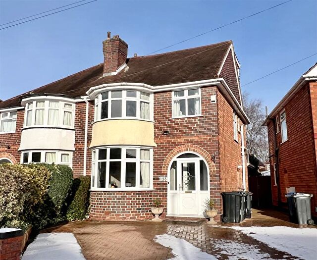 4 Bedroom Semi Detached House For Sale In Stonor Road, Hall Green, Birmingham, B28