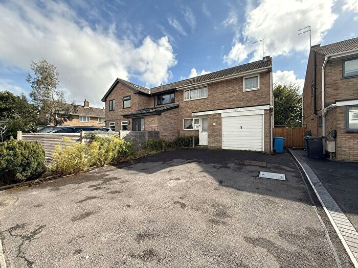 3 Bedroom Semi-Detached House For Sale In Bushell Road, Oakdale, Poole, BH15
