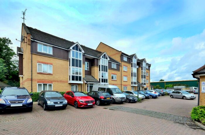 2 Bedroom Flat To Rent In Faraday Road, Guildford, GU1