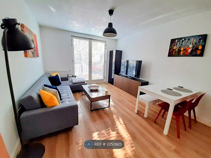 1 Bedroom Flat To Rent In Stothert Avenue, Bath, BA2