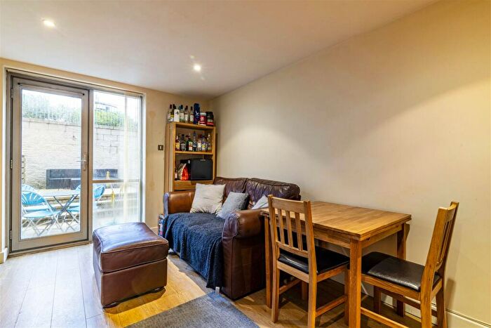 2 Bedroom Apartment To Rent In **£pppw Excluding Bills** Ropewalk Court, Nottingham, NG1
