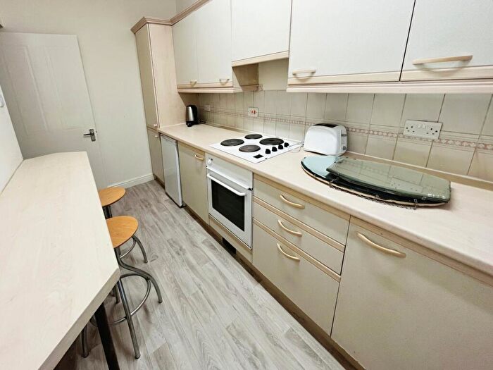 1 Bedroom Flat To Rent In Palatine Road, Manchester, M20