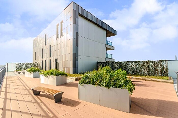 2 Bedroom Flat To Rent In Chancellor House, Bermondsey Works, Bermondsey, London, SE16